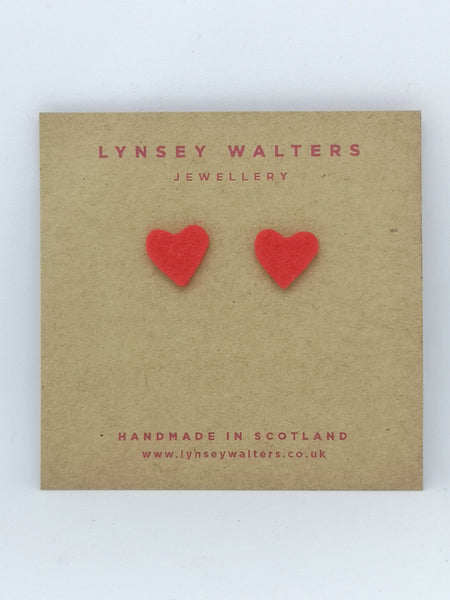 Tiny heart studs - Red