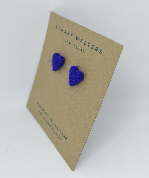 Tiny heart studs - blue